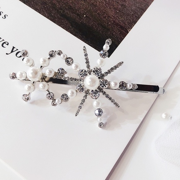 🔸2 for $15🔸Hair Clip - Picture 2 of 6